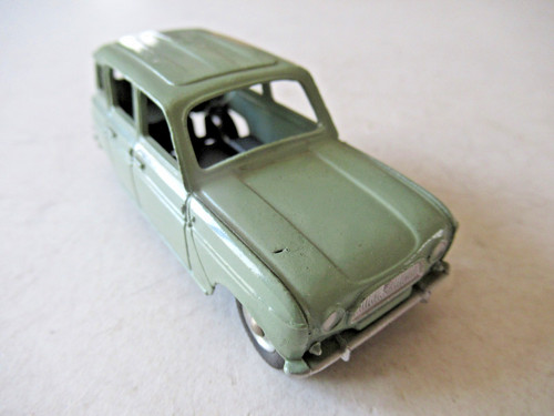 Dinky toys ref - 100, renault