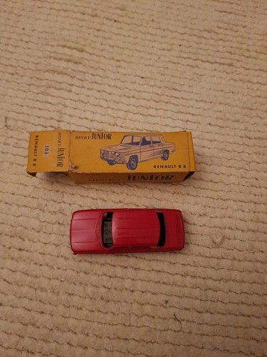 Dinky junior renault - junior, r8